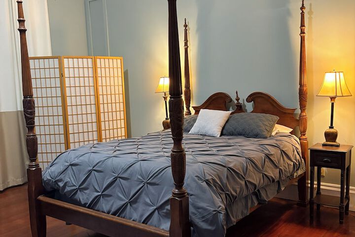 Room 12 of 48