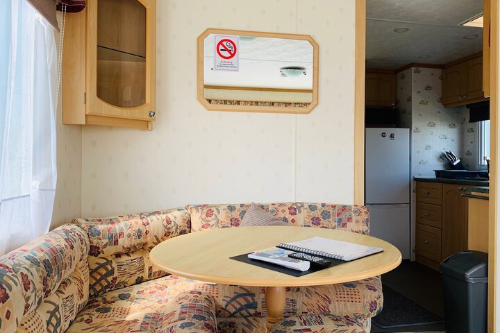 Room 5 of 10
