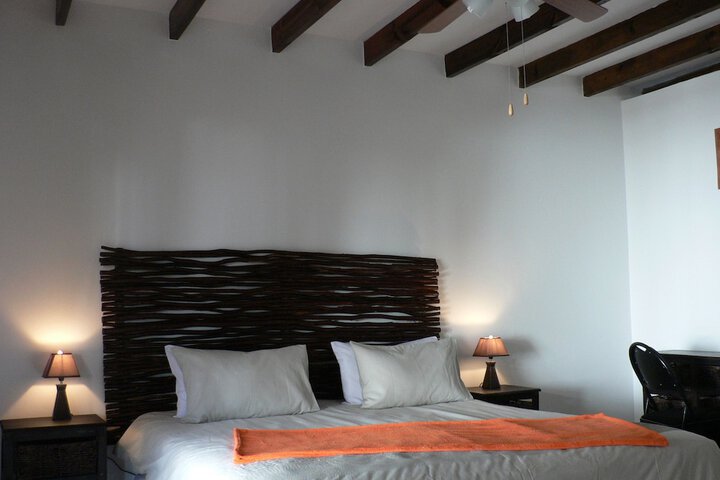 Room 4 of 62