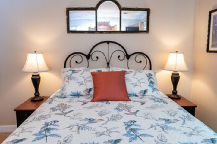 Room 228 of 253