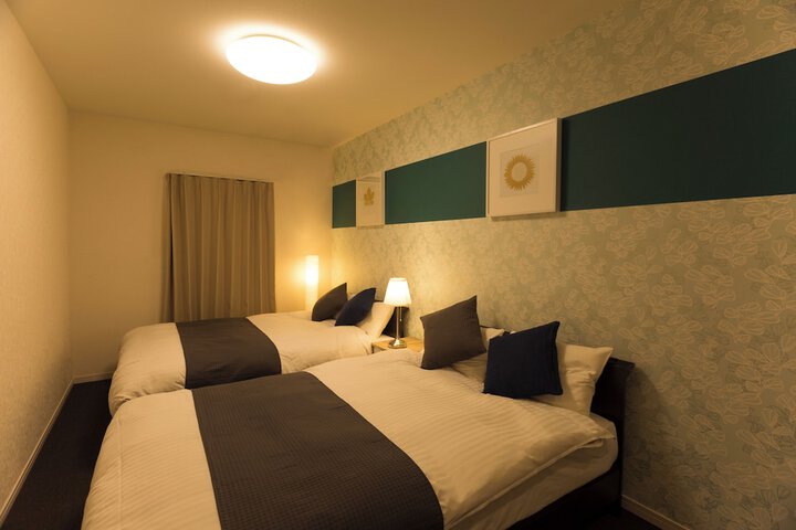 Room 11 of 60