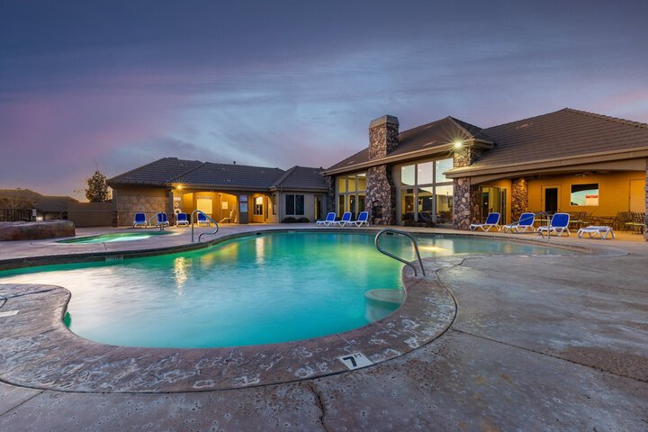 Pool 51 of 66