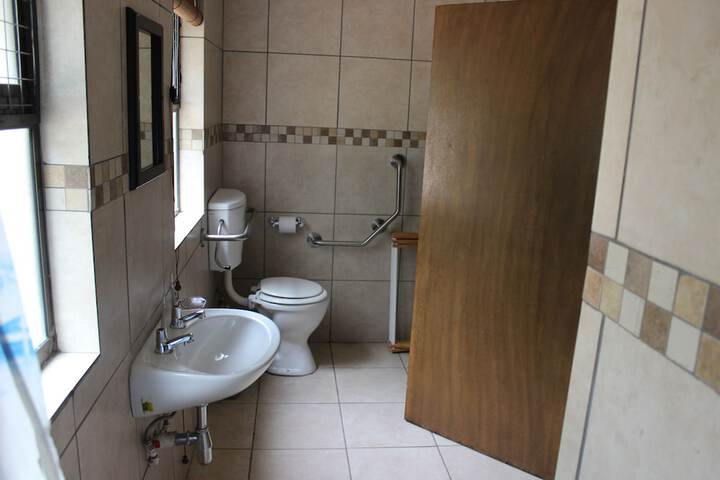 Room 172 of 267