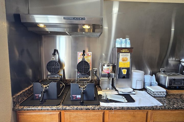 Breakfast/Coffee Service 22 of 27