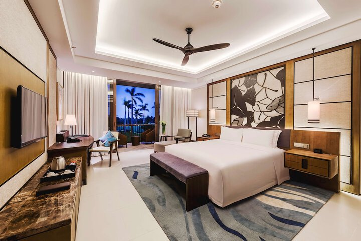 Room 26 of 105