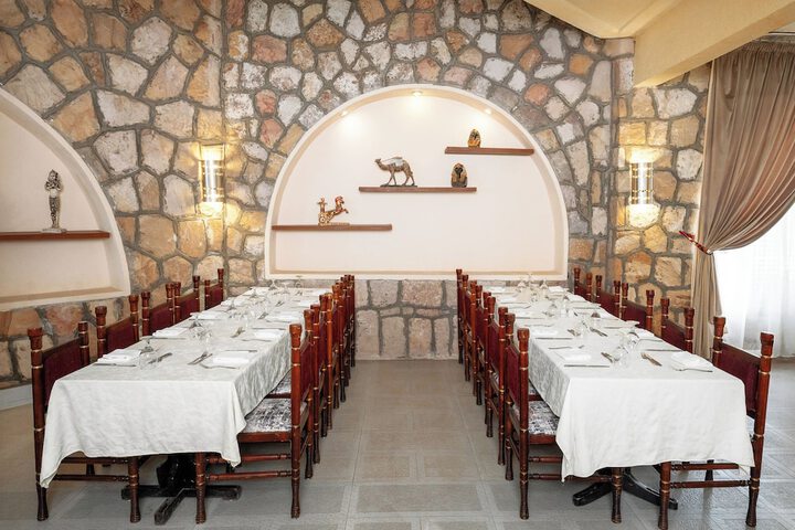 Dining 62 of 152