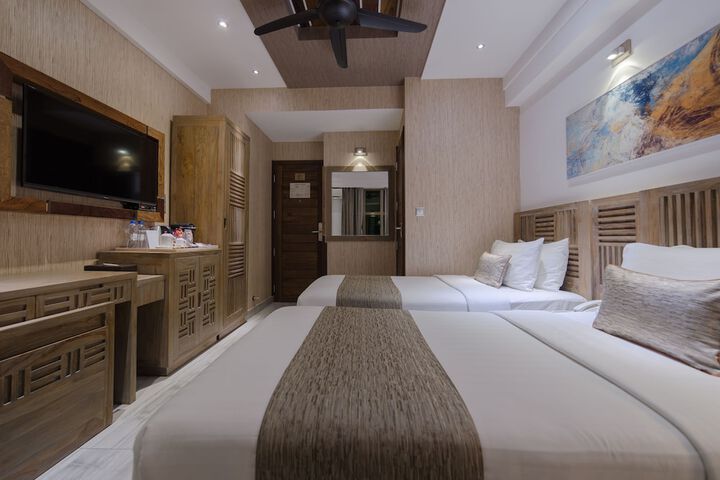 Room 15 of 118