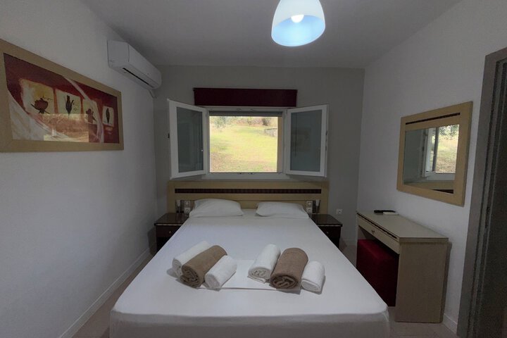 Room 43 of 171