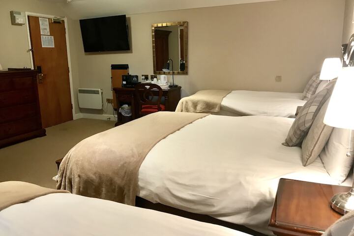 Room 18 of 36