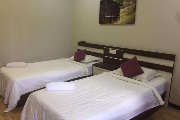 Room 19 of 33