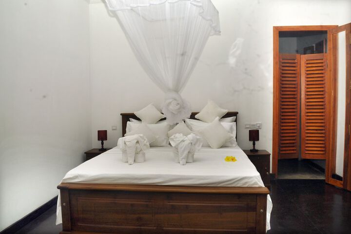 Room 6 of 46