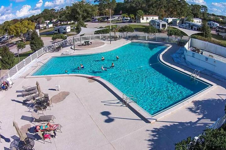 Pool 100 of 115
