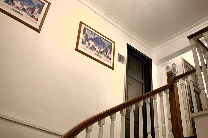 Room 50 of 83