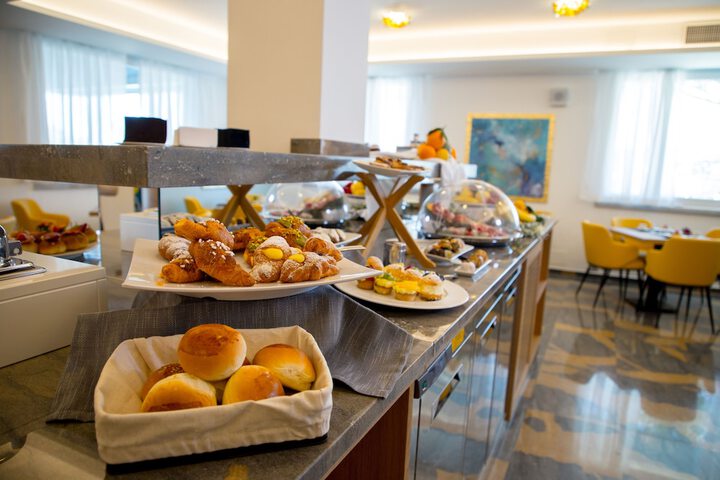 Breakfast/Coffee Service 55 of 69