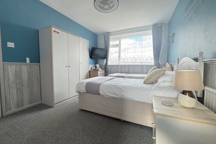 Room 46 of 94