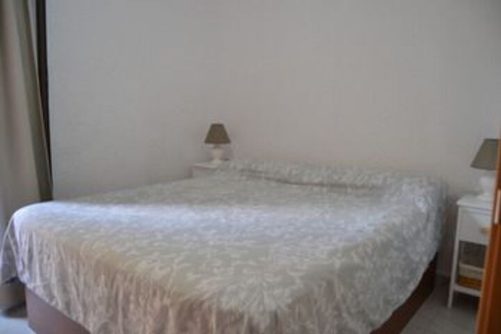 Room 13 of 42