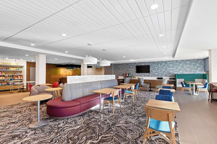 Home2 Suites by Hilton Hendersonville in Hendersonville, NC
