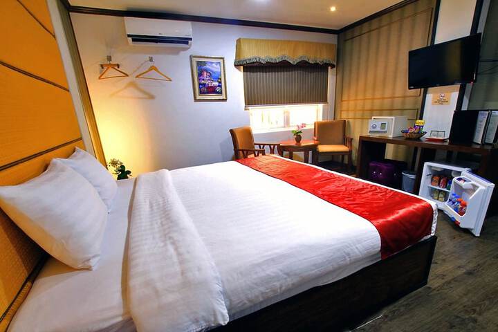 Room 44 of 98