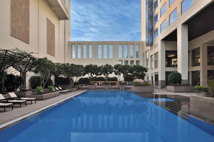 Hotel Pool