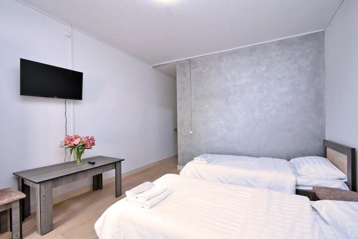 Room 4 of 24