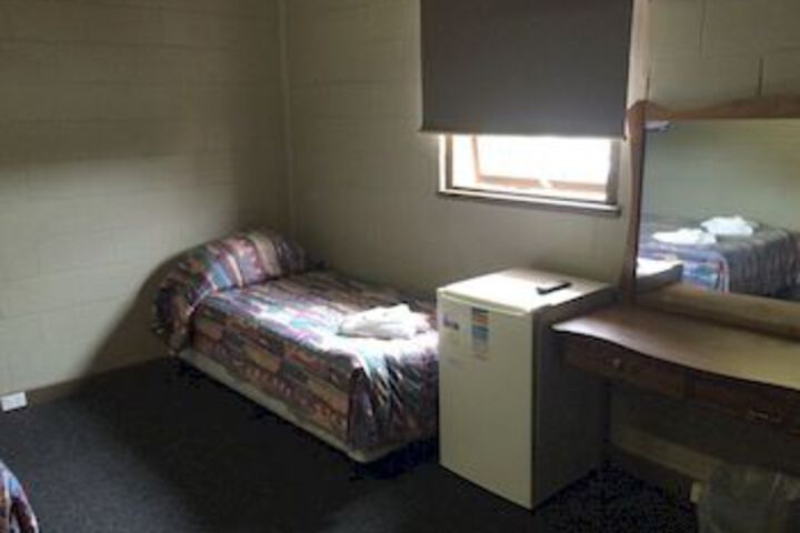 Room 4 of 14