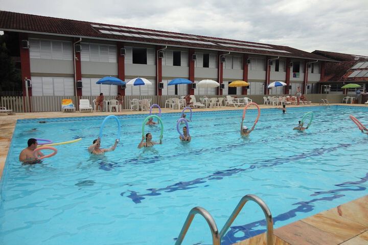 Pool 10 of 63