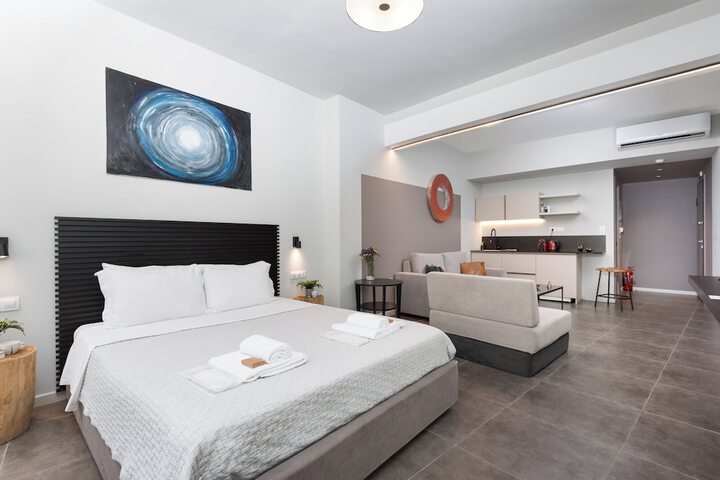 Room 9 of 38