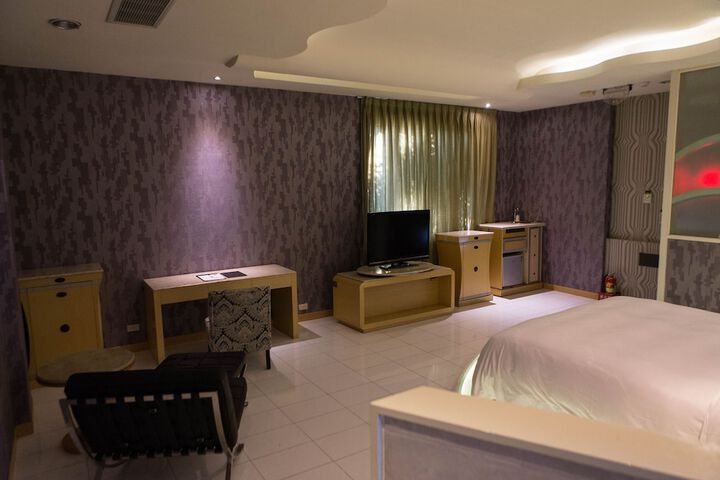 Room 22 of 62