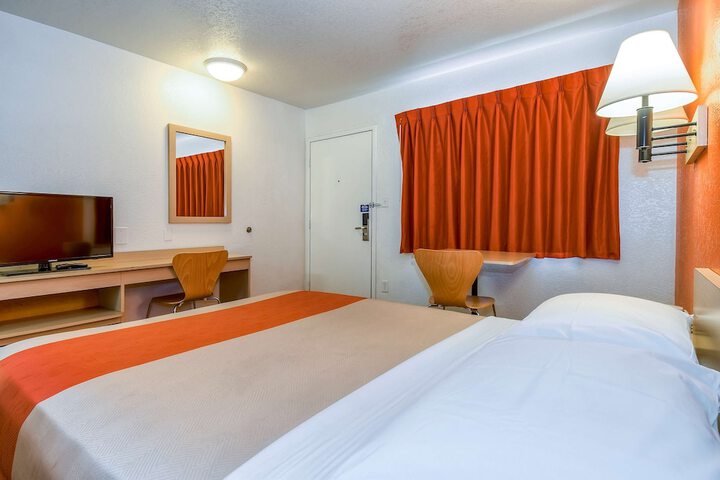 1 Double Bed (4 of 26)
