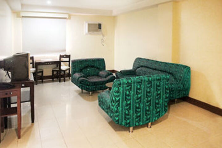 Room 73 of 78