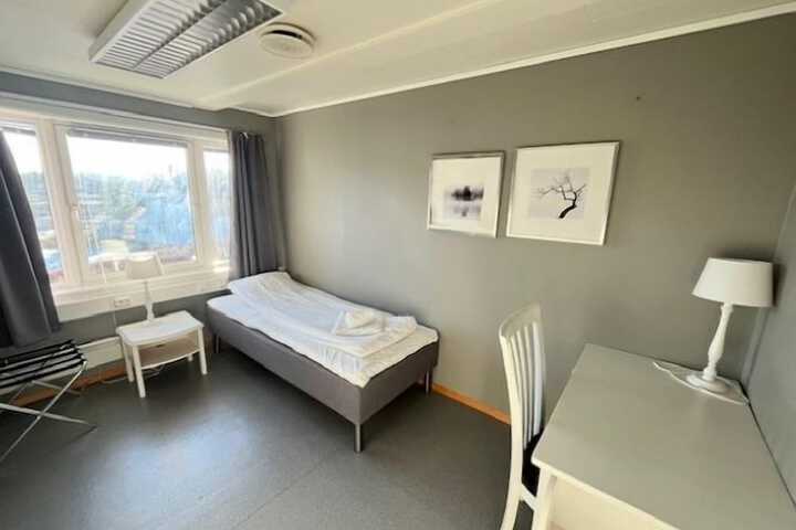 Room 26 of 82