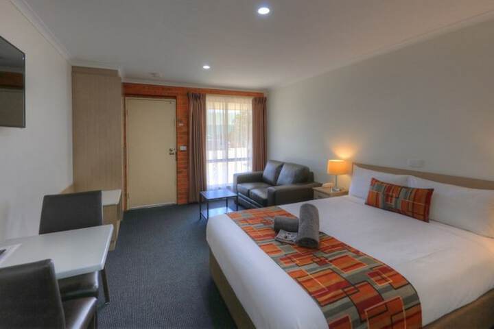 Room 14 of 48