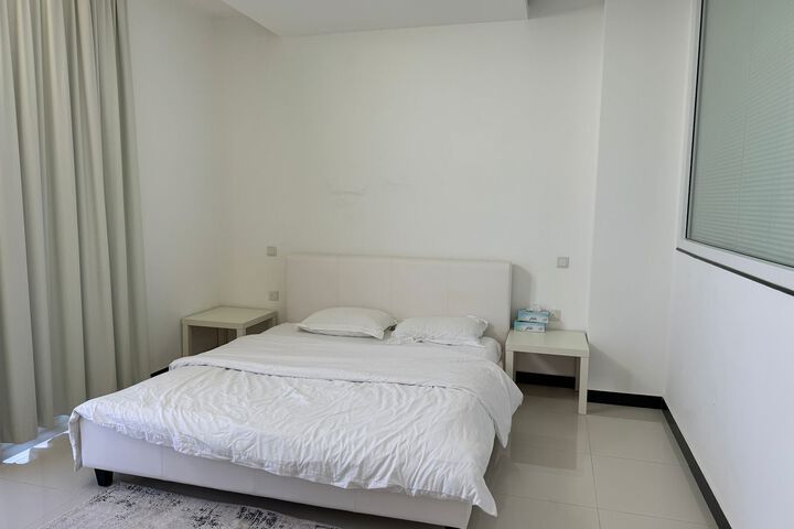 Room 12 of 19