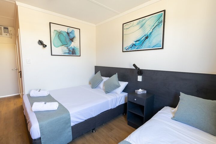 Room 7 of 34
