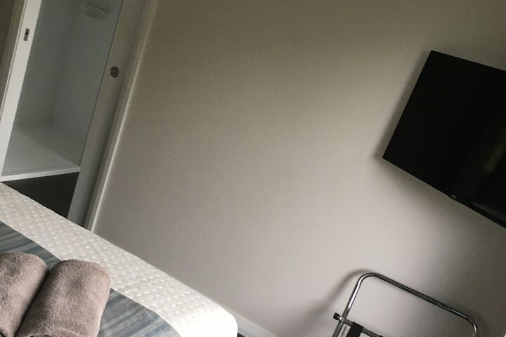Room 48 of 174