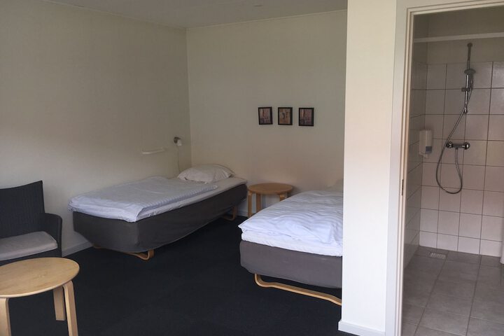 Room 10 of 26