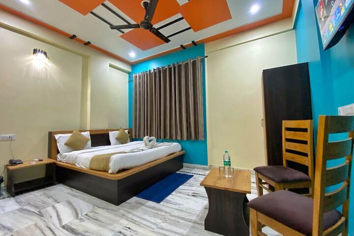Room 12 of 18