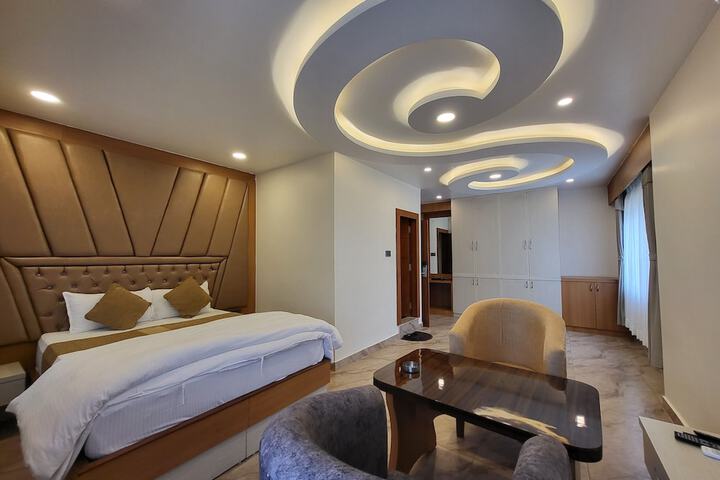 Room 44 of 75
