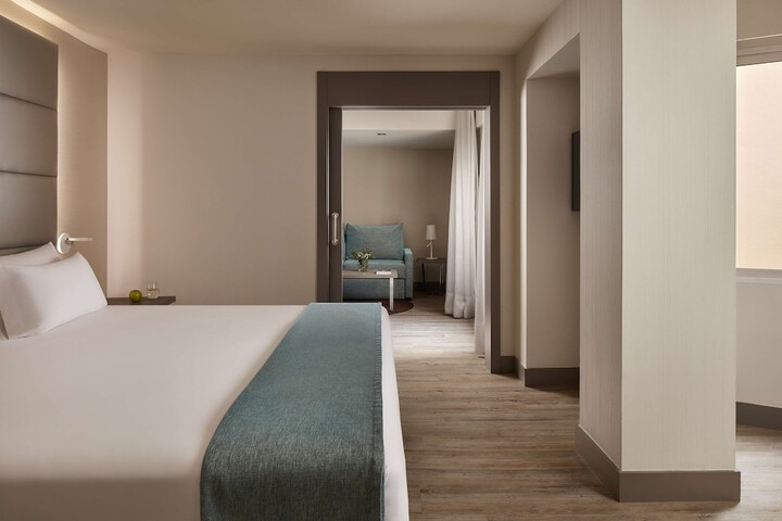 Room 7 of 52