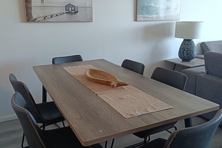 Room 105 of 272
