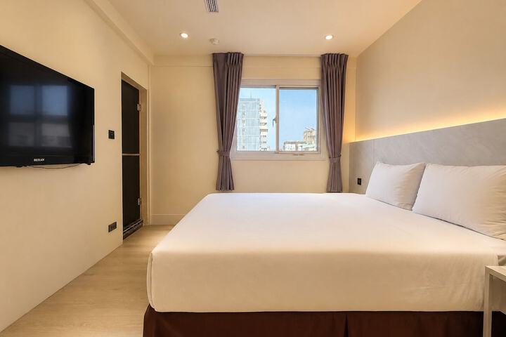Room 113 of 160
