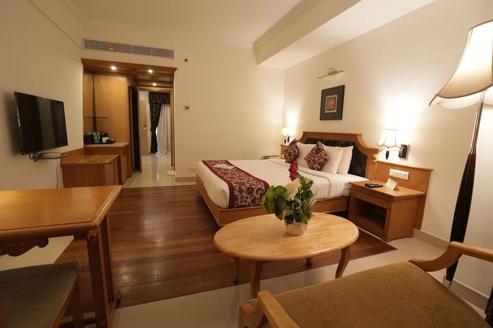 Room 17 of 43