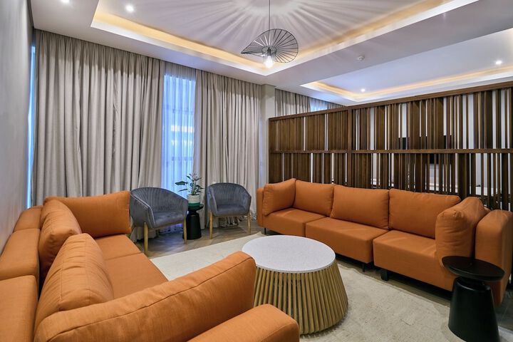 Room 57 of 171
