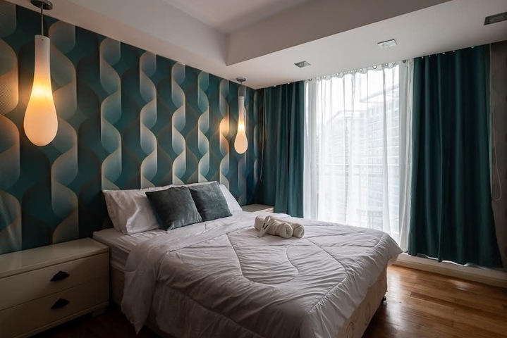 Room 6 of 37