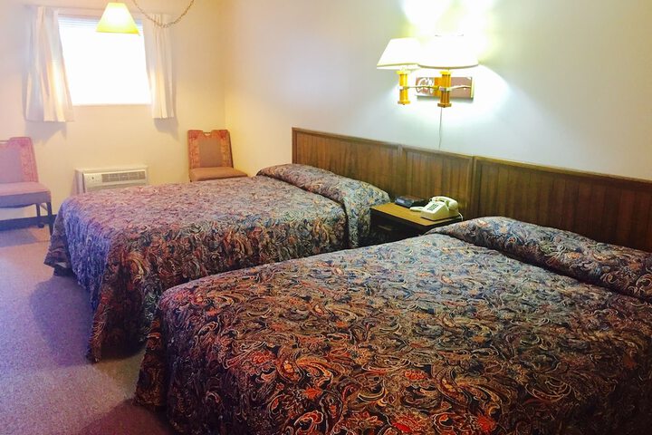 Room 8 of 34
