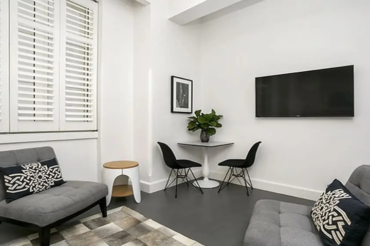Room 3 of 10