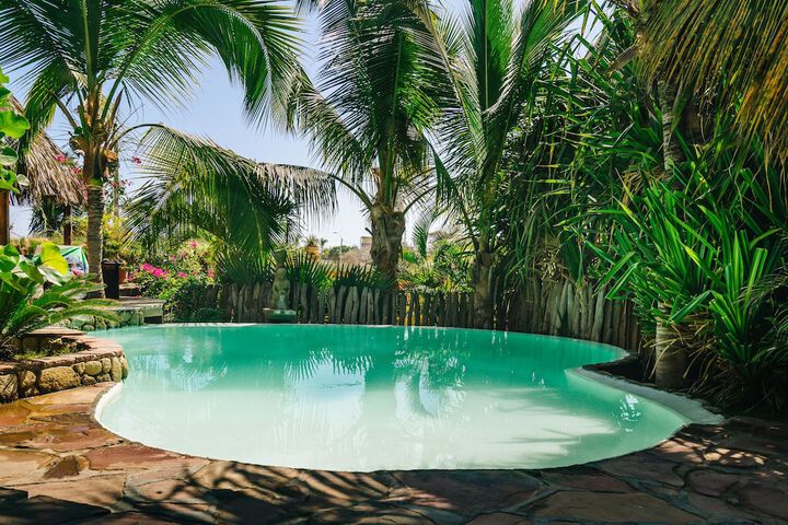 Pool 19 of 33