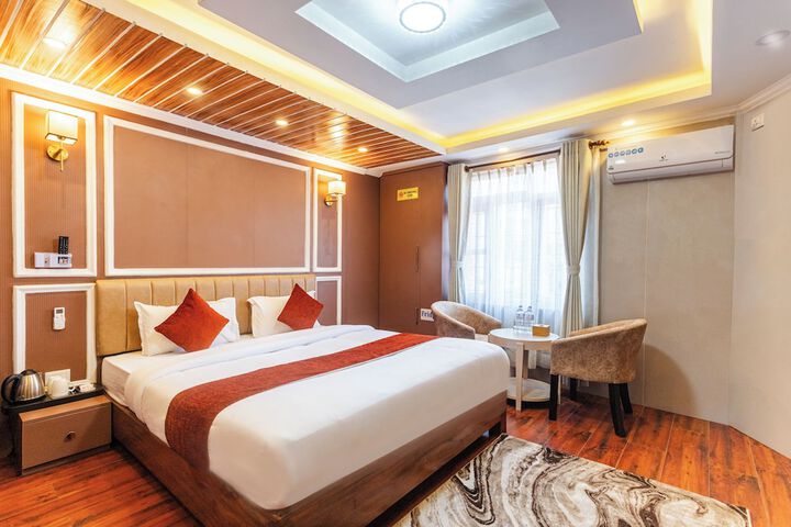 Room 44 of 75