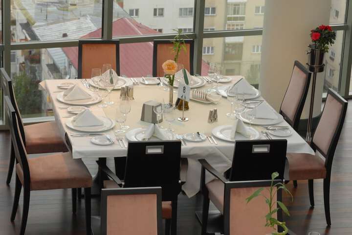 Dining 43 of 75