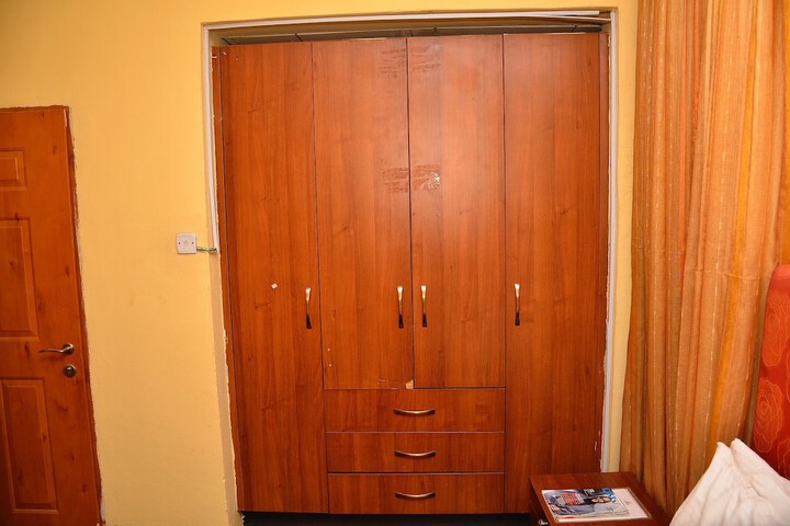 Room 31 of 94
